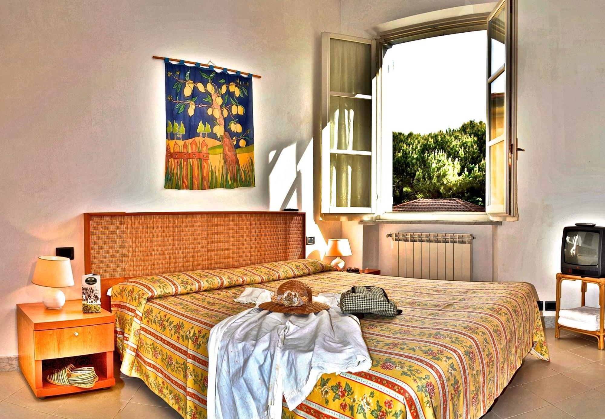 Fiorisella Hotel 3*