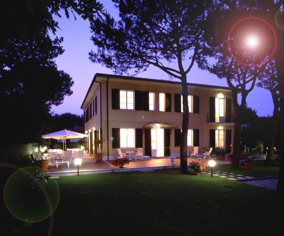 Hotel Fiorisella Marina di Massa